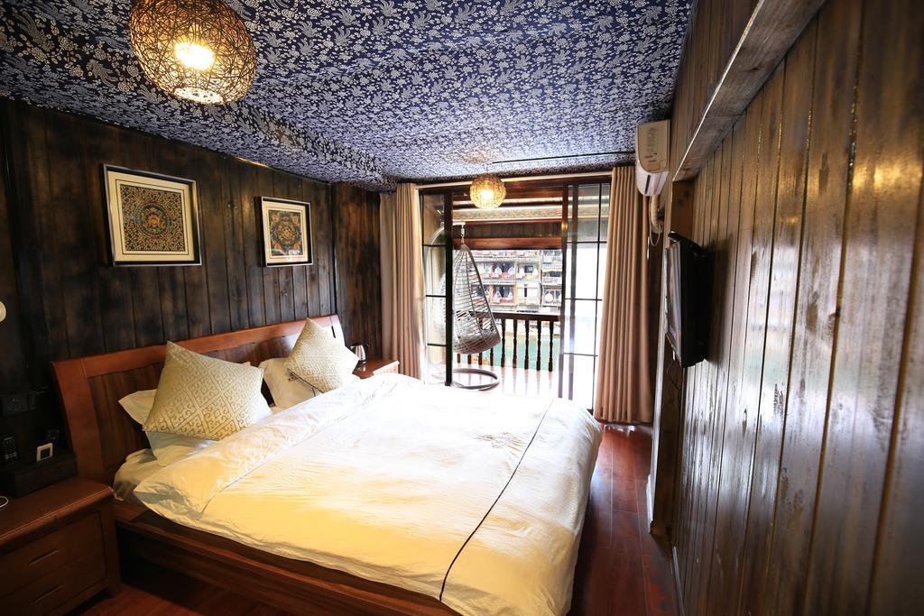 Fenghuang 1St Apartment Exterior photo