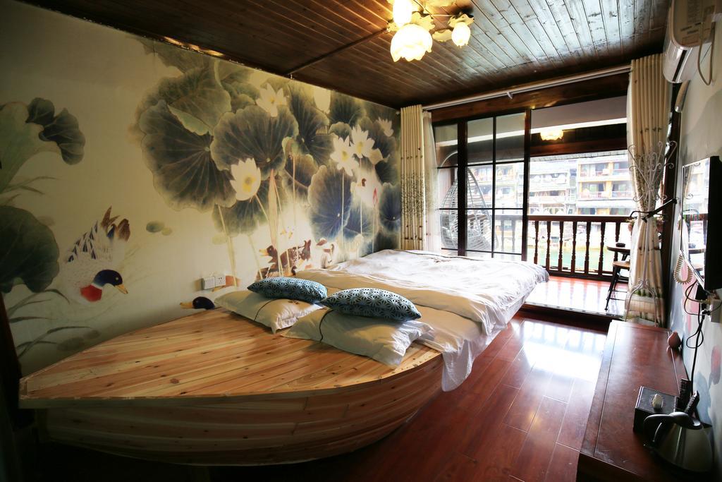 Fenghuang 1St Apartment Exterior photo