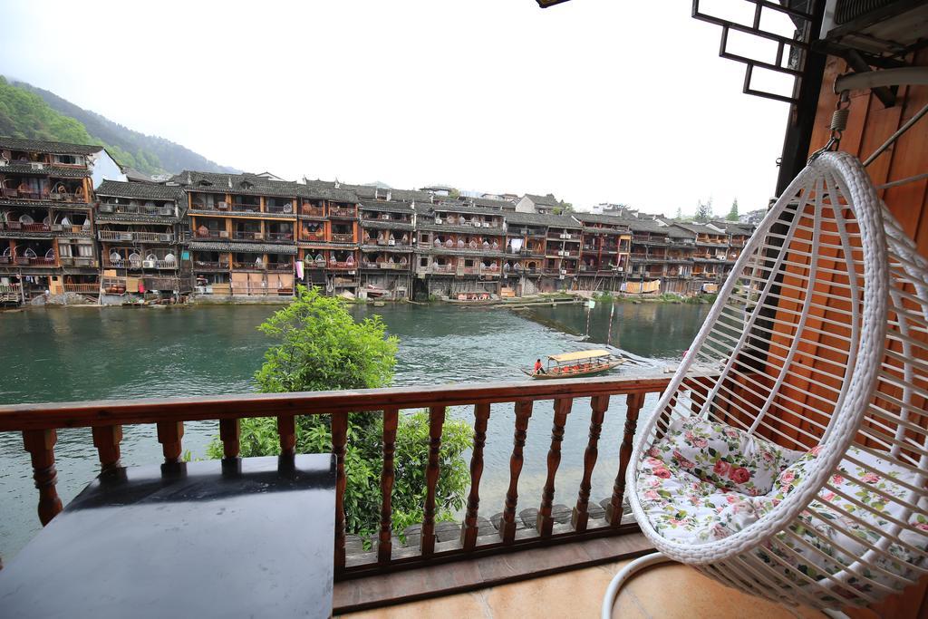 Fenghuang 1St Apartment Exterior photo
