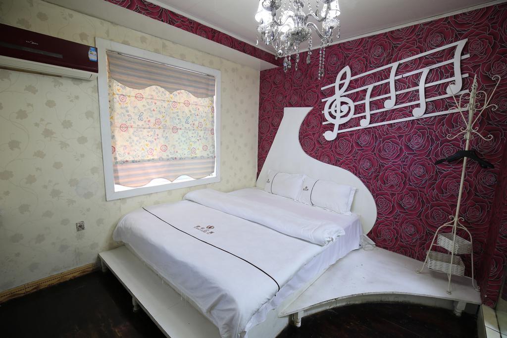 Fenghuang 1St Apartment Exterior photo
