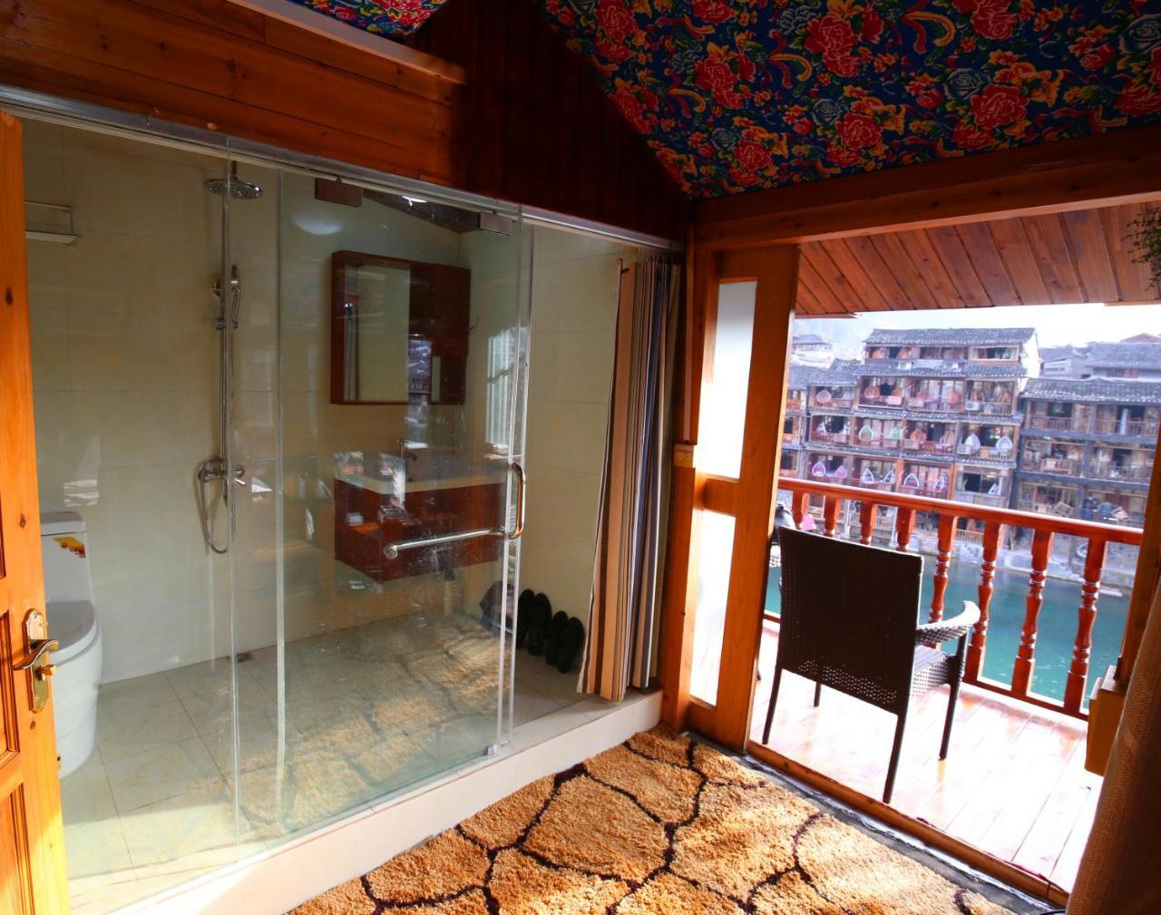 Fenghuang 1St Apartment Exterior photo