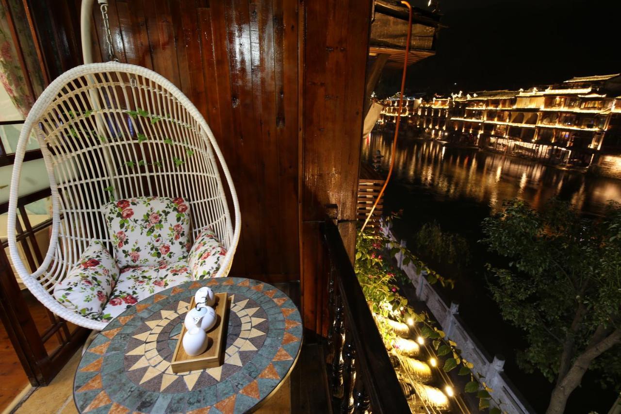 Fenghuang 1St Apartment Exterior photo